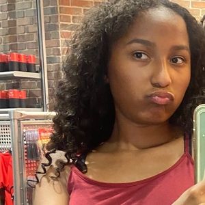 Meet your Posher, Christin